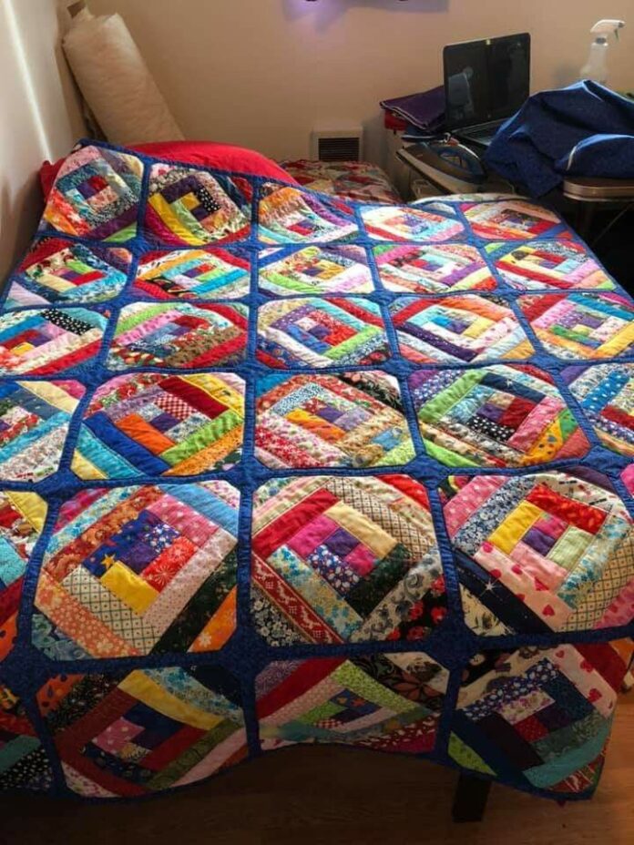 Patchwork Quilt Scraps Quilt crafts.alldaycrochet
