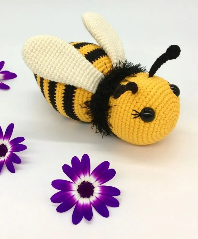 Free Crochet Bee Pattern