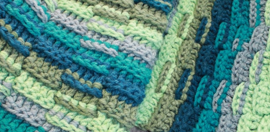 Woven Lines Chunky Throw